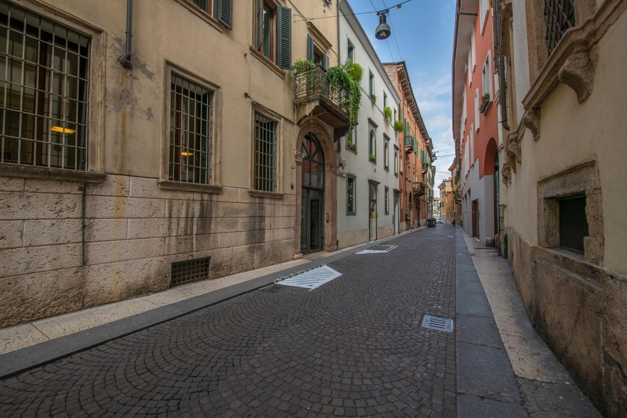 Borsarihouse Wifi & Smarttv Apartman Verona Kültér fotó